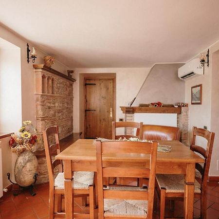 Lago Del Turano - La Taverna Con Cucina Open Space E Free Wi-Fi Ascrea Bagian luar foto