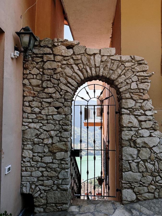 Lago Del Turano - La Taverna Con Cucina Open Space E Free Wi-Fi Ascrea Bagian luar foto