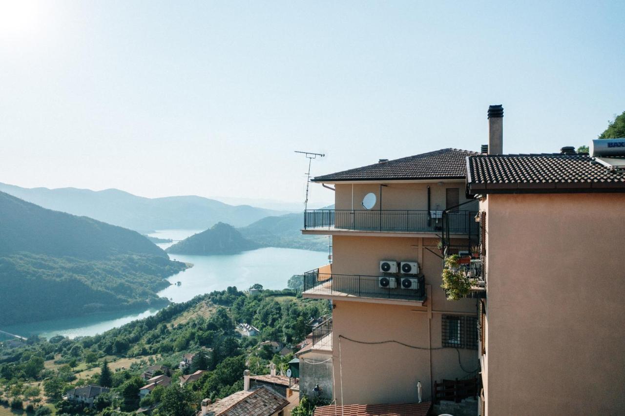 Lago Del Turano - La Taverna Con Cucina Open Space E Free Wi-Fi Ascrea Bagian luar foto